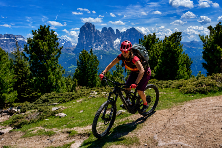 E-MTB Camp Grödnertal für Frauen – Dolomiten-Trails, Fahrtechnik und Sellaronda-Panorama