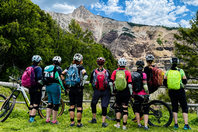 E-MTB Camp Dolomiten für Frauen – Fahrtechnik, Flow und alpine Trails im Eggental